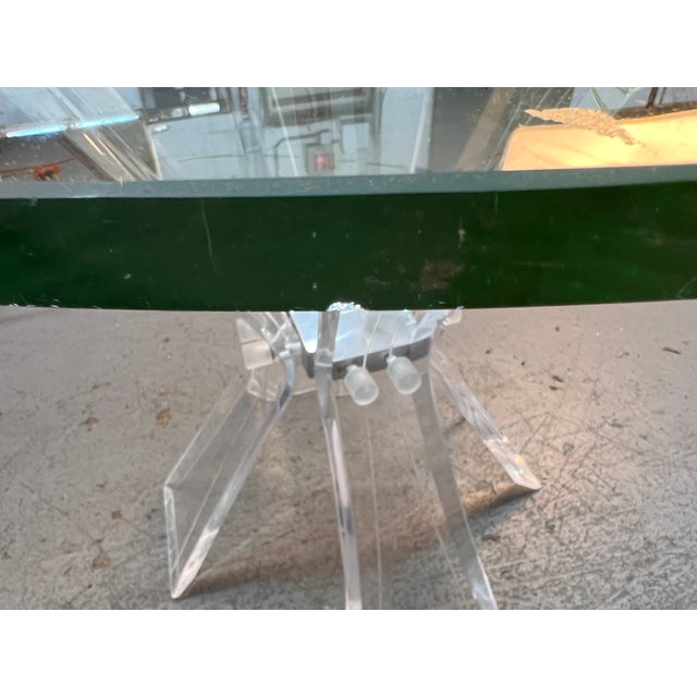 Mid 20th Century Hollywood Regency Style Lucite and Glass Dining Table For Sale In New York - Image 6 of 7