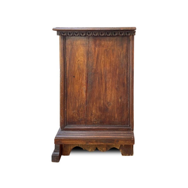Antique Canterano Commode in Walnut, 1600s For Sale - Image 3 of 12
