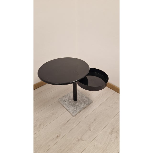 1960s Black Lacquered Wooden Top Swivel Coffee Table with White Marble Base, Iron Stem and Storage, 1960s For Sale - Image 5 of 18