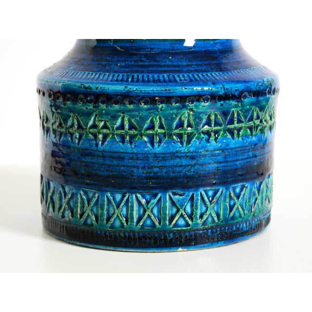 Small Rimini Blue Ceramic Vase by Aldo Londi for Bitossi, Italy, 1960s For Sale - Image 11 of 15