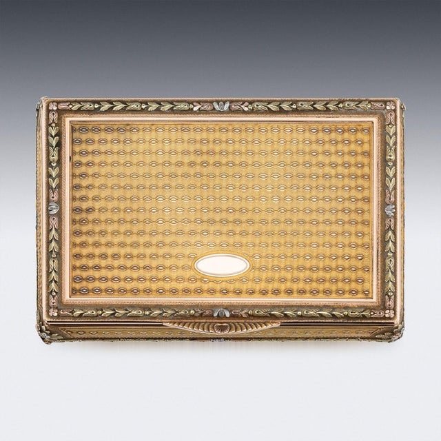 Antique German 3-Colour Gold Snuff Box, Hanau, 1850s For Sale - Image 3 of 18