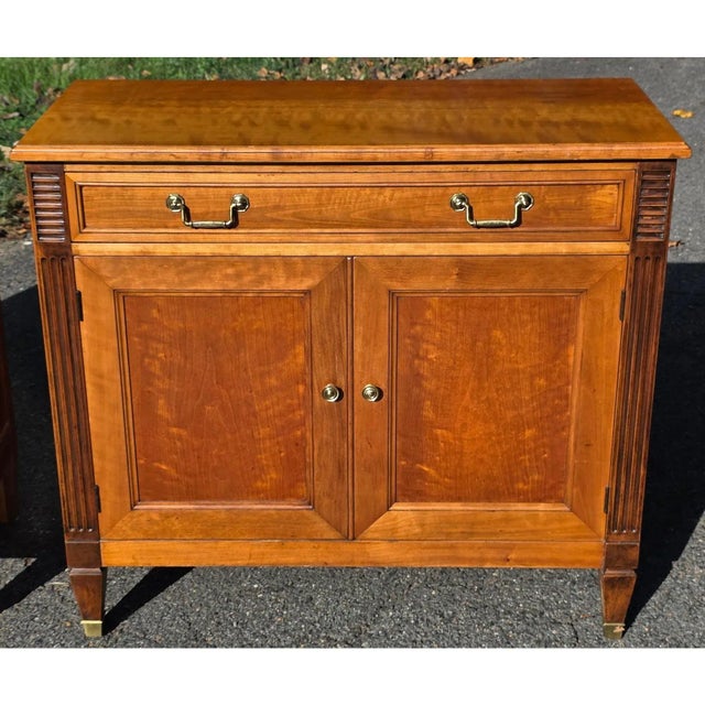 Brown Pair of Vintage Kindel Furniture French Regency Style Servers For Sale - Image 8 of 18