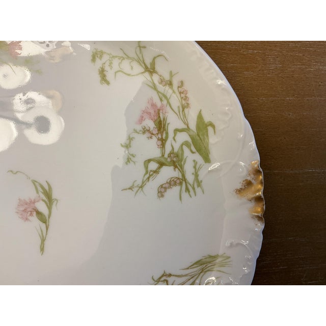 Antique Haviland & Co. Limoges French Porcelain Carnation Plate With Heavy Gold Rim For Sale In Chicago - Image 6 of 8