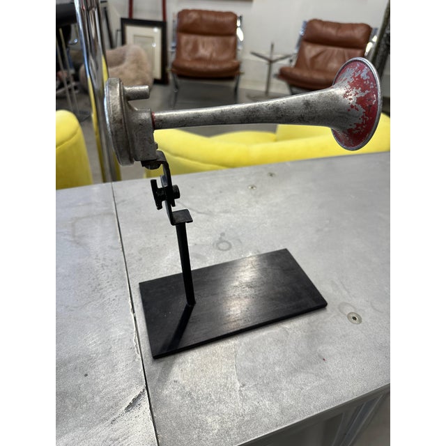 Arts & Crafts Collection of Mounted Vintage Car Horns For Sale - Image 3 of 18