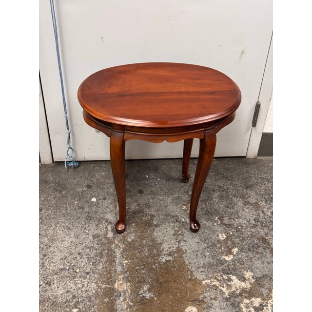Queen Anne Hekman Furniture Queen Anne Cherry Wood Side Table For Sale - Image 3 of 12