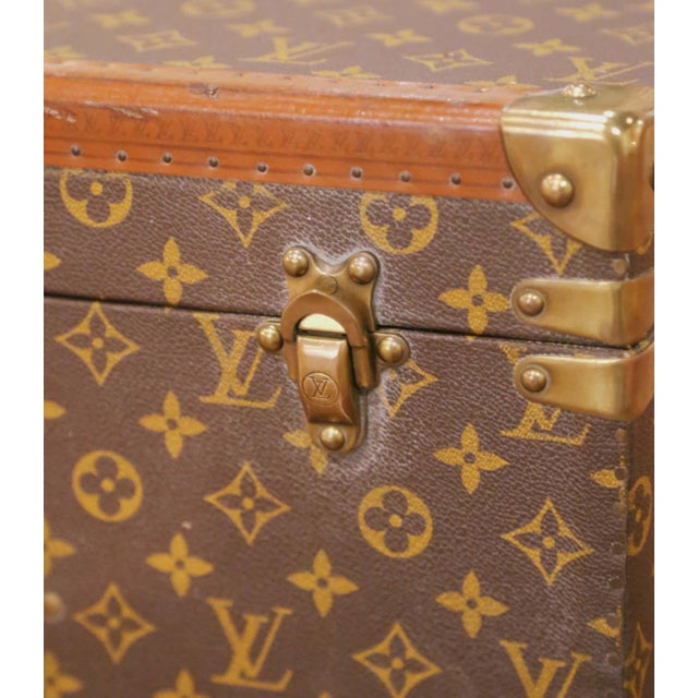 Pair of Vintage Louis Vuitton Monogram Hard Alzer Suitcases For Sale In Dallas - Image 6 of 11