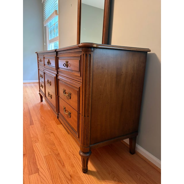 Henredon Vintage Henredon Heritage Walnut Italian Provincial 9-Drawer Lowboy With Mirror (5300 Series) For Sale - Image 4 of 8