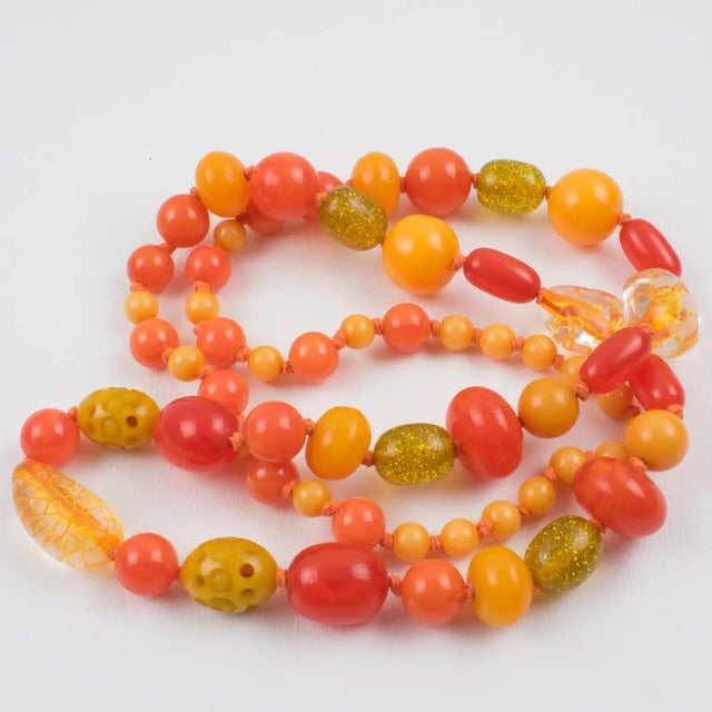 Bakelite and Lucite Long Necklace Sunny Yellow and Orange Colors For Sale In Atlanta - Image 6 of 15