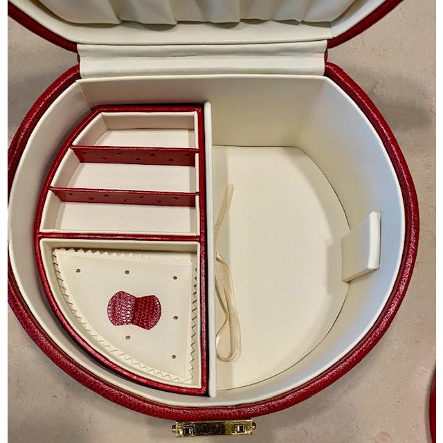 Vintage Wolf Leather Jewelry Box, Pebbled Red, Brand New, British Luxury, Lock & Key, Mirror For Sale In Chicago - Image 6 of 12