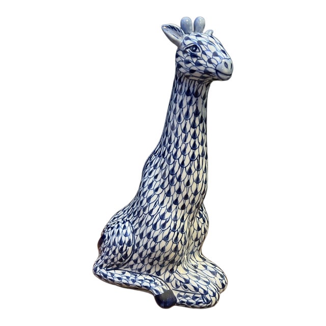 Vintage MCM Andrea by Sadek Blue & White Painted Fishnet Sitting Giraffe 13" Tall Figurine For Sale