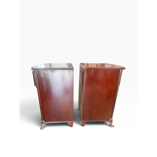 Early 21st Century Pair of Bombay Company Neoclassical Mahogany Nightstands With Gilt Paw Feet For Sale - Image 5 of 14