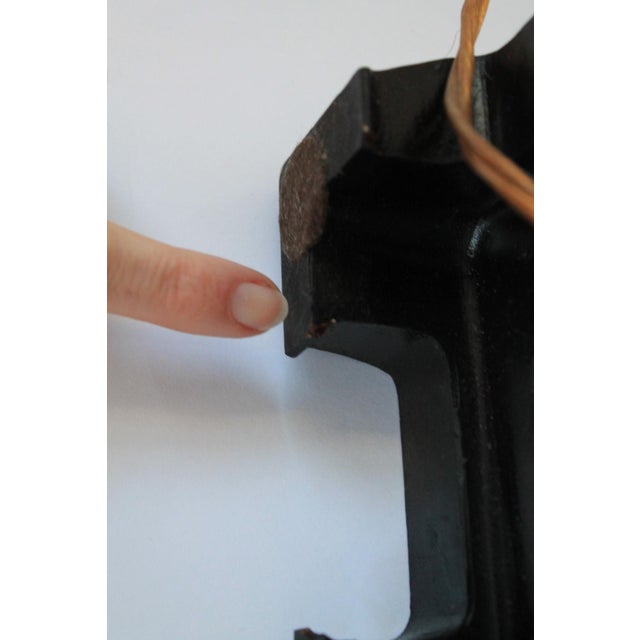 Vintage Brass Chinoiserie Table Lamp W/ Greek Key Detail For Sale - Image 15 of 18