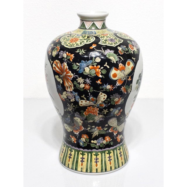 Chinoiserie Chinese Meiping Porcelain Black Floral Vase - Famille Noire Pallete, Kangxi Style & Mark, Republic Period For Sale - Image 3 of 11