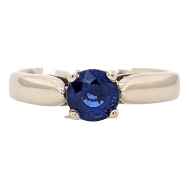 Blue Sapphire Solitaire Ring in Solid 14k Gold, Round Shape 5mm, Size 6.75 For Sale