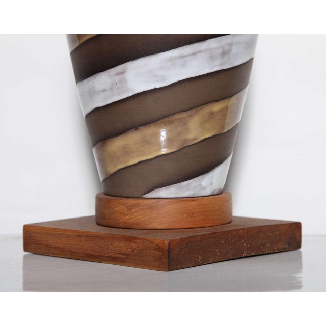 Coffee 1950s Ingrid Atterberg for Upsala Ekeby Brown and White "Spiral" Ceramic Lamp For Sale - Image 8 of 10