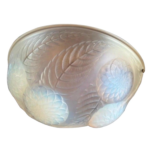 Vintage French Opalescent Glass Wall Light by René Lalique, 1921 For Sale