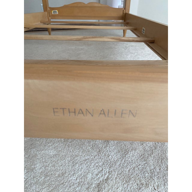 Wood Ethan Allen Rare Country French Poster Canopy Equisite Lat 20th Century Twin Bed Bisque Excellent Condition For Sale - Image 7 of 12