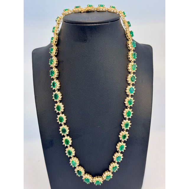 35 Ct Oval Shape Natural Zambian Emerald & 20 Carat Diamond Necklace , 17 Inch For Sale In New York - Image 6 of 18