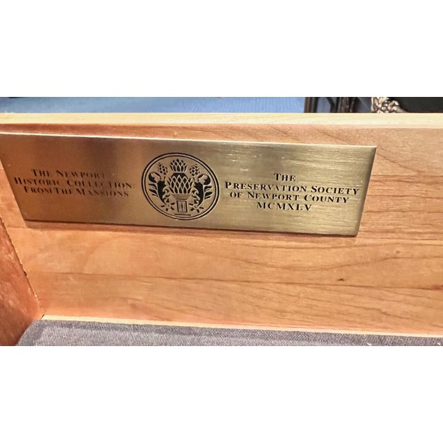 2000s e.j. Victor Regency-Style Mahogany Sideboard With Gilt Accents For Sale - Image 10 of 12