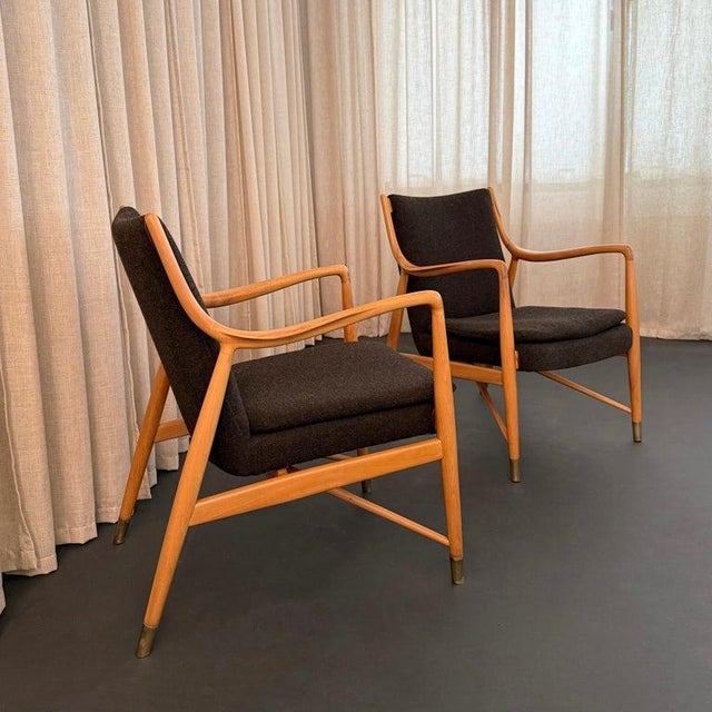 Charcoal 1980s Pair of Mid-Century Modern Finn Juhl Model 45 Style Open Armchairs For Sale - Image 8 of 12