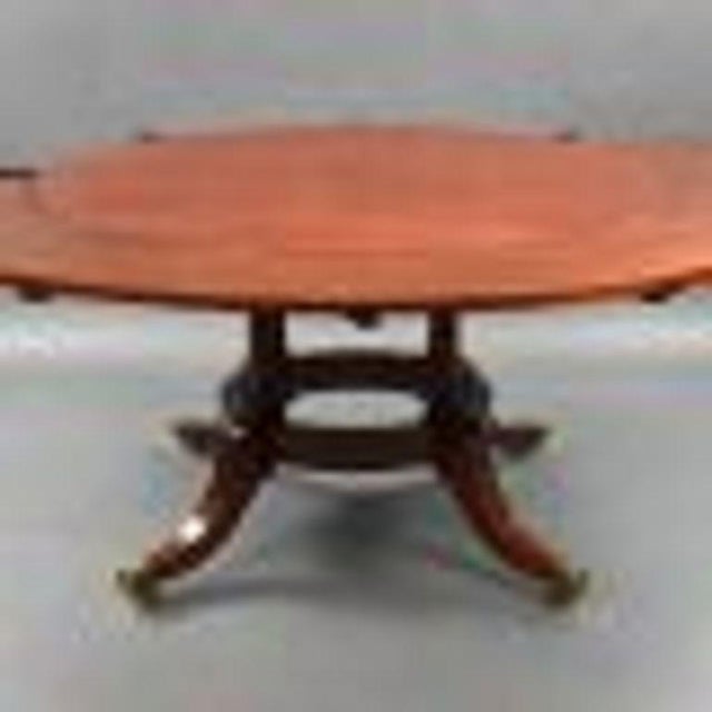 Circular Mahogany Extending Dining Table, 1920s For Sale - Image 10 of 14
