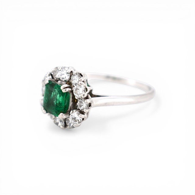 Late 20th Century Mellerio Platinum Daisy Ring - 1ct Natural Emerald & Diamonds - Signed, Size 8.5 For Sale - Image 9 of 10
