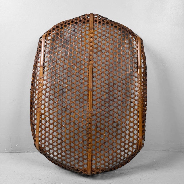 Shōwa Japanese Reddish-Brown Bamboo Basket, 1950 For Sale - Image 10 of 11