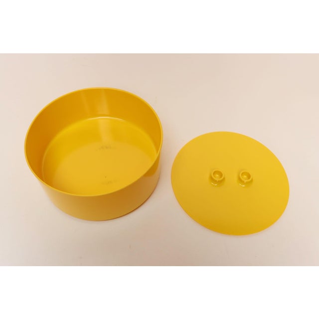 1970s 1970s Mid-Century Modern Yellow Melamine Lidded Serving Bowl by Massimo Vignelli for Heller For Sale - Image 5 of 10