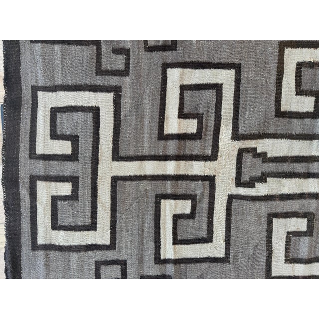 Navajo Transitional Rug Cira 1890 Geometric Meander Key Fret Diamond Design Fine For Sale - Image 11 of 18