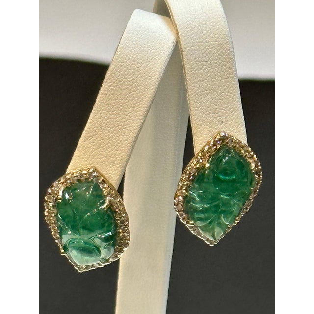 22 Ct Carved Emerald & 2 Ct Diamond Earrings 14 Karat Yellow Gold Post Earrings For Sale - Image 17 of 18