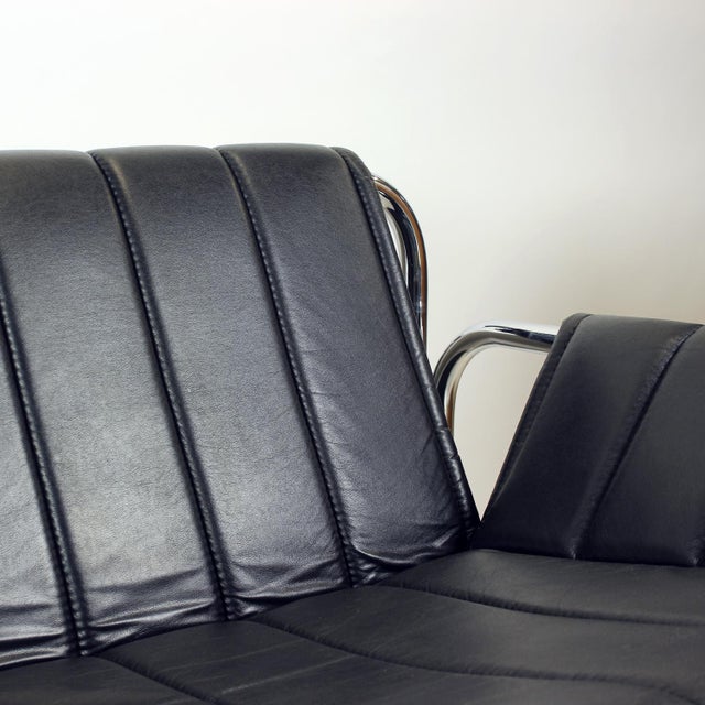 Black Modernist T 2403 Loveseat by Viliam Chlebo for Kodreta Myjava, Former Czechoslovakia, 1980s For Sale - Image 8 of 11