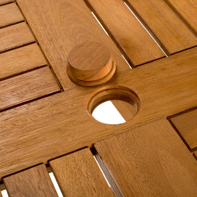 Modern Outdoor 35.4-Inch Diameter Round Table Dining Set in Natural - 5 Pieces For Sale - Image 3 of 9