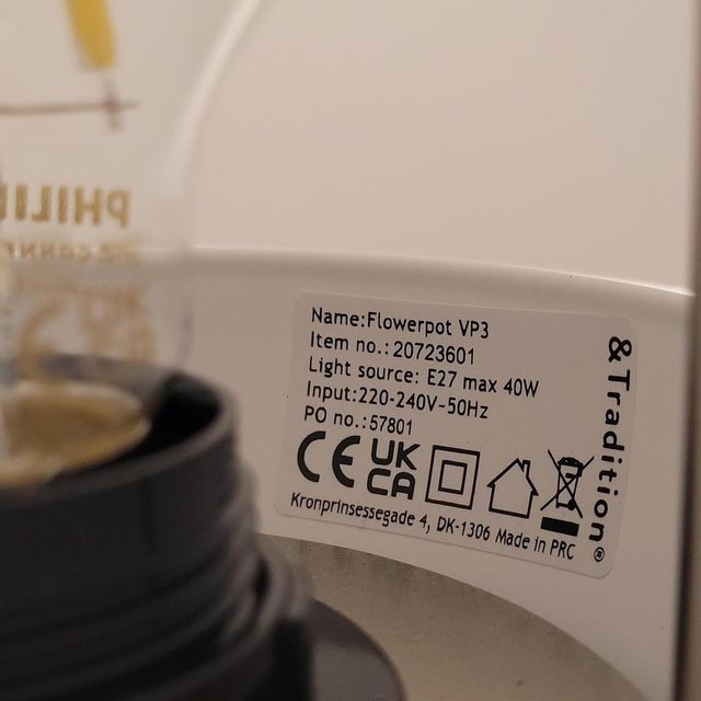 Industrial Nordic Mordern Flowerpot VP3 Table Lamp by Verner Panton for & Tradition, Nordic, Denmark, 1990s For Sale - Image 14 of 15