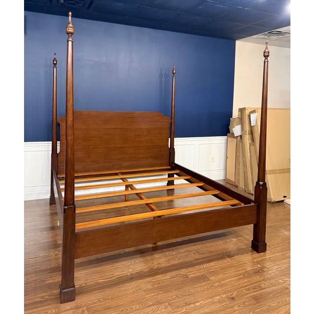 Leighton Hall Furniture Traditional Mahogany King Size Pencil Post Bed by Leighton Hall - Showroom Sample For Sale - Image 4 of 10