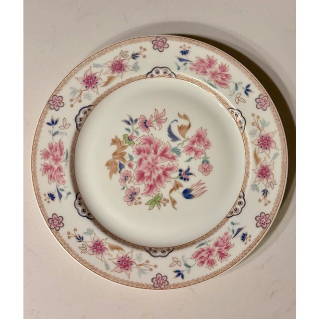 Mikasa Blue Willow and Pink Floral Chinoiserie Themed Decorative Plate Curation-Set of 13 For Sale - Image 4 of 9
