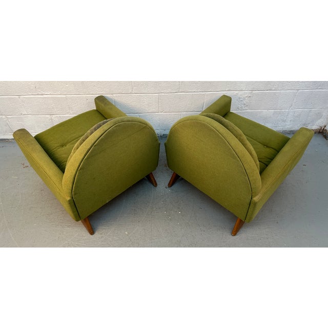Mid-Century Modern Striking Mid-Century Modern Lounge Chairs Attributed to Kroehler For Sale - Image 3 of 10