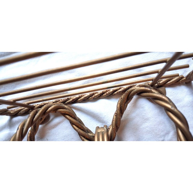 Hollywood Regency Pair of Vintage Italian Gilt Metal Rope & Bow Wall Shelves — Hollywood Regency, 1960s–70s For Sale - Image 3 of 6