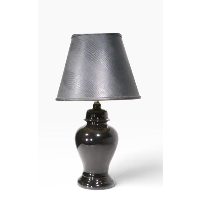1970s Asian Modern Ginger Jar Form Ceramic Black Table Lamp For Sale - Image 4 of 8