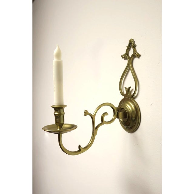 American 1980s Virginia Metalcrafters Colonial Williamsburg Cw 16-3 Solid Brass Candle Wall Sconces – Pair For Sale - Image 3 of 7