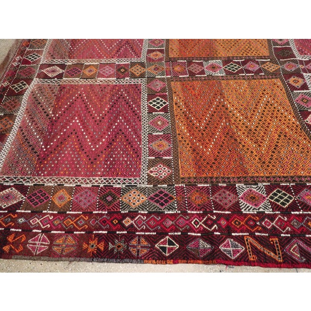 Mid 20th Century Galerie Shabab Collection Mid-20th Century Turkish Tribal Flatweave Kilim Large Carpet For Sale - Image 5 of 8
