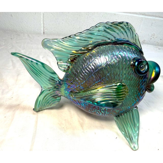 1980s Vintage Hand Blown David Tate Studio Glass Iridescent Green Gold Fish Sculpture For Sale - Image 5 of 15
