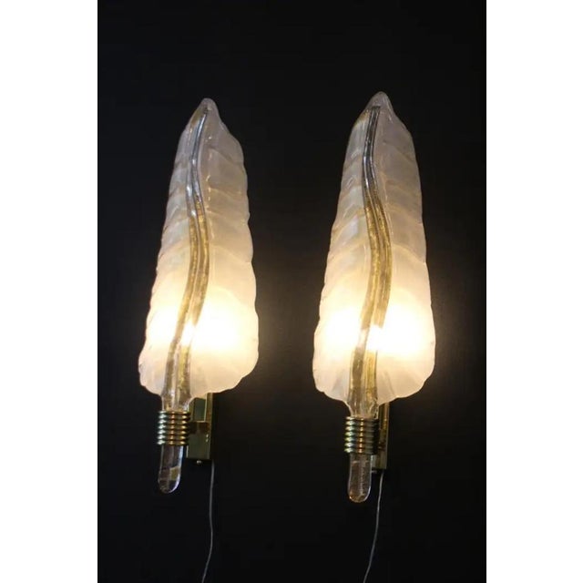 White and Gold Murano Glass Wall Lights in the Shape of Leaves, Set of 2 For Sale - Image 9 of 18