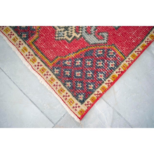 1970s Hand-Knotted Small Turkish Rug, Kitchen Mat, Laundry Room Decor, Doormat - 1'7" X 3'3" For Sale - Image 9 of 11