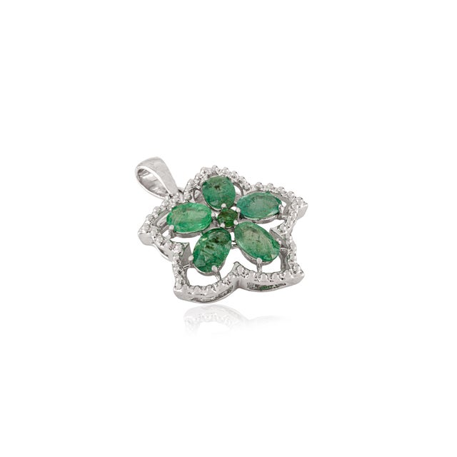 Art Deco Contemporary 925 Silver Daisy Flower Pendant With Emerald & Diamond - Birthday Gift by Carat&her For Sale - Image 3 of 10