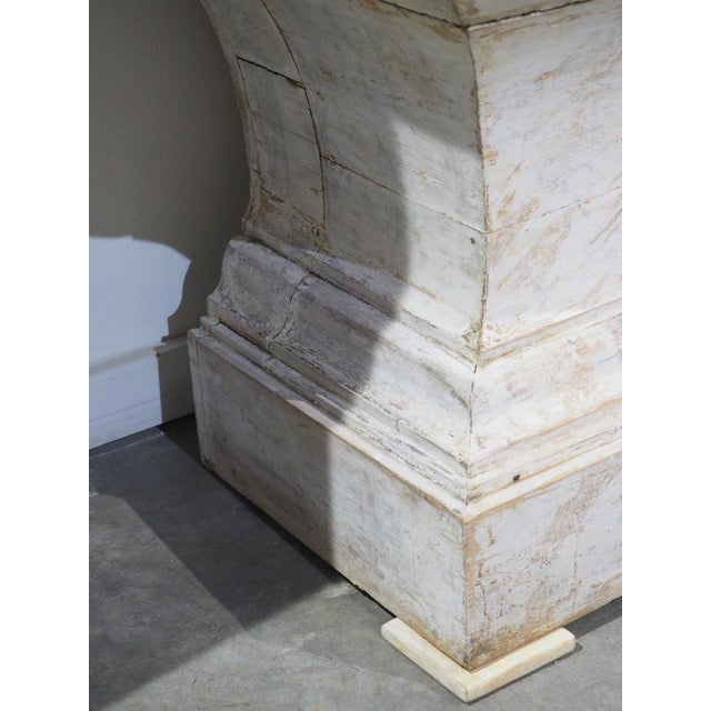 Wood 18th Century French Painted White Altar With Carrara Marble Top For Sale - Image 7 of 18