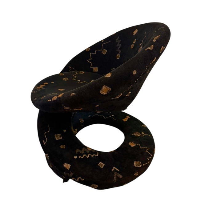 31”W x 30 3/4”H Seat Height:17 1/2”H Backrest Height: 16”H Base:28 1/2”D A defining moment in Canadian furniture design,...