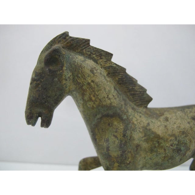 Early 20th Century Vintage Chinese Bronze Han Dynasty Style Galloping Horse Statue Figurine For Sale - Image 5 of 10