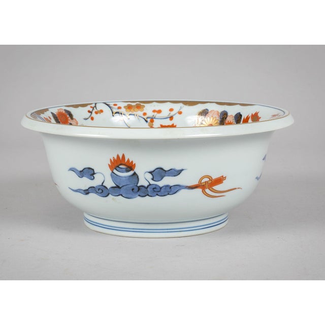 Mid 18th Century Fine Imari Hand-Painted Porcelain Bowl For Sale In Boston - Image 6 of 9