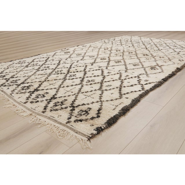 Ivory Vintage Beni Ourain Moroccan Rug, 06'07 X 11'07 For Sale - Image 8 of 10