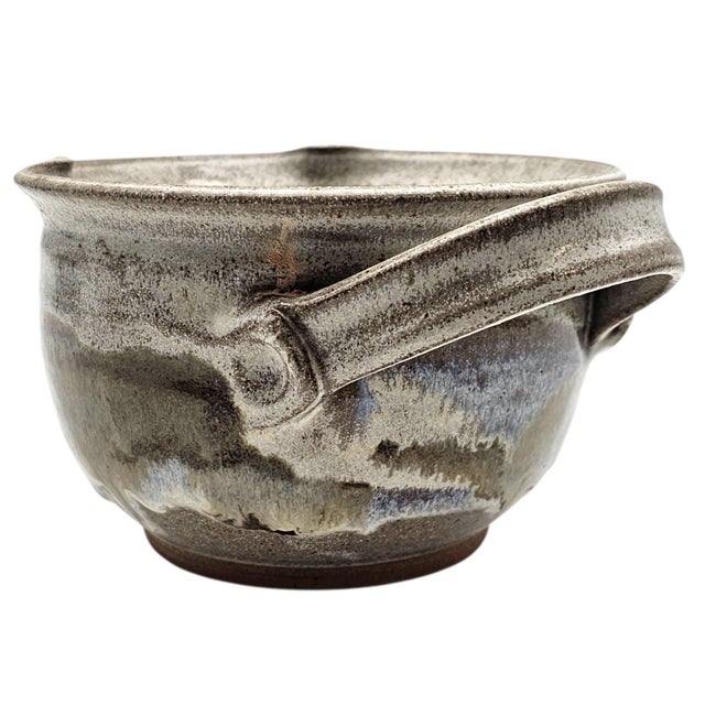Ceramic California Studio Pottery Batter Bowl With Pour Spout — Signed “Margie,” 1980 7.5" For Sale - Image 7 of 14